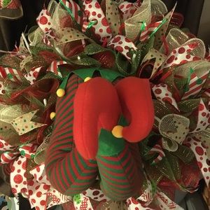 SOLD-Digging Elf Wreath 💥SOLD💥